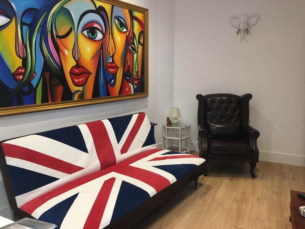 Bagshot Pennyhill Camberley Ascot Luxury 2 Beds 1 Bath Sleeps 4 Pets Ok Permit Parking Leilighet Eksteriør bilde